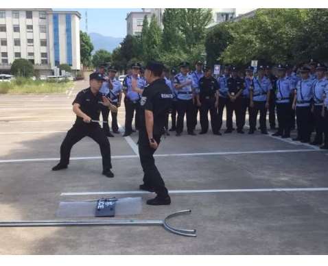 校園保安很重要 崗位培訓(xùn)不能少 校園保安很重要 崗位培訓(xùn)不能少