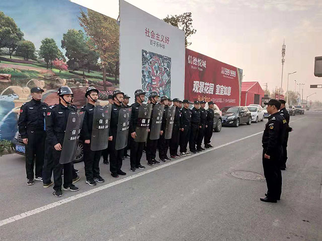 �R�r(sh��)����