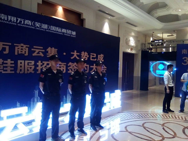 �R�r(sh��)����